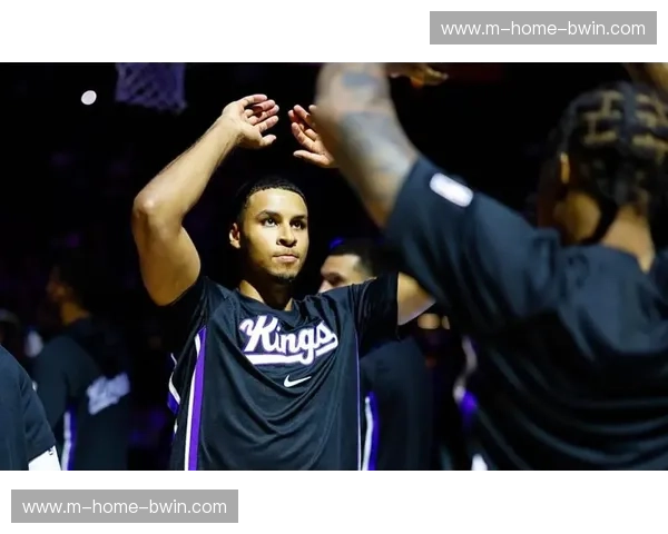 国王基根穆雷脚踝扭伤缺阵两周 福克斯需承担更多得分重任